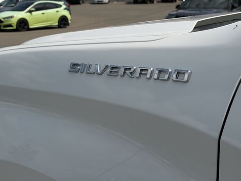 Used 2025 Chevrolet Silverado 1500 W/T w/ WT Value Package AWD/4WD image 9