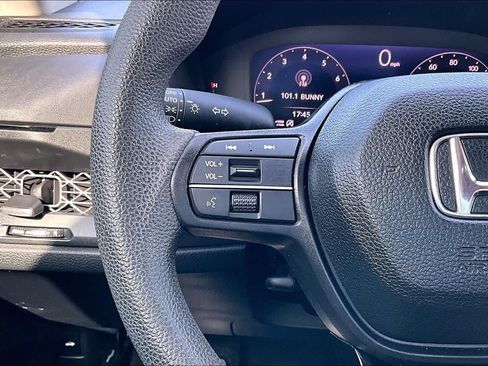 Used 2023 Honda Accord EX image 23