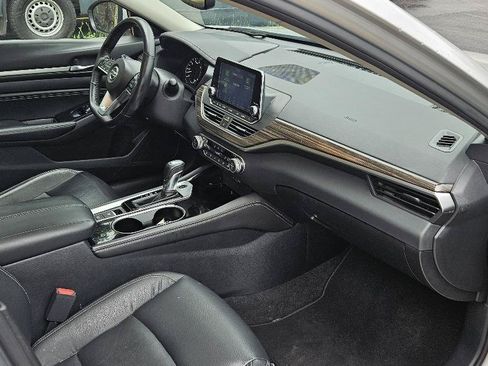 Used 2020 Nissan Altima 2.5 SL FWD image 18