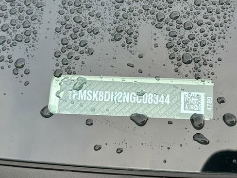 Certified 2022 Ford Explorer XLT w/ Equipment Group 202A image 3