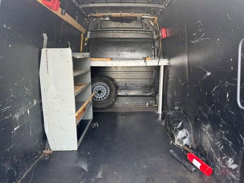 Used 2014 Mercedes-Benz Sprinter 2500 image 42