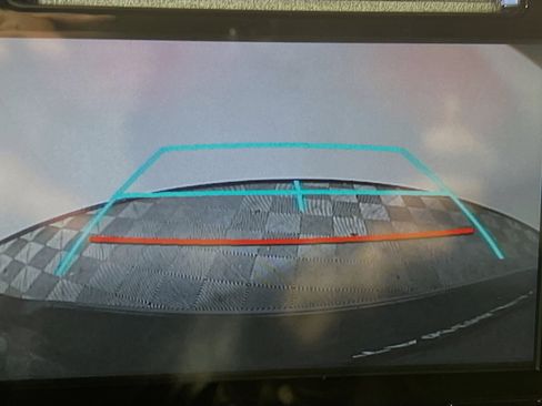 Used 2015 Toyota Sienna SE w/ SE Preferred Package image 28