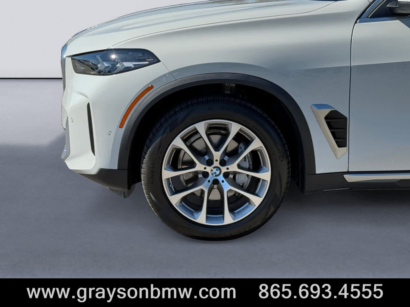 Used 2024 BMW X5 xDrive40i AWD/4WD image 9