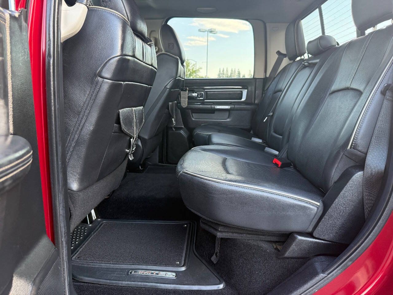 Used 2014 RAM 1500 Limited AWD/4WD image 9