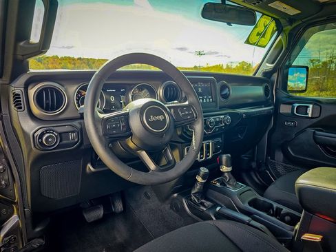 Certified 2023 Jeep Wrangler Sport S image 12