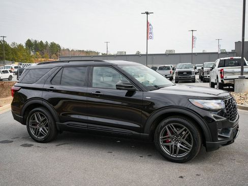 New 2026 Ford Explorer ST-Line w/ ST-Line Street Pack RWD image 12