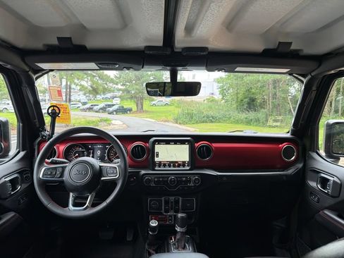 Used 2023 Jeep Gladiator Rubicon w/ Cold Weather Group AWD/4WD image 11