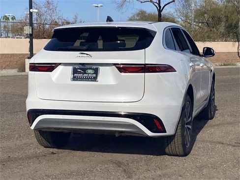 New 2025 Jaguar F-PACE R-Dynamic S image 18