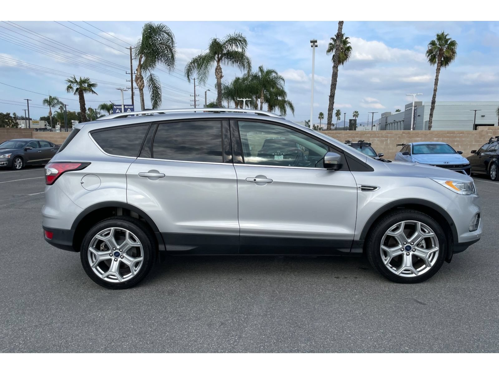 Used 2017 Ford Escape Titanium w/ Equipment Group 301A FWD image 6