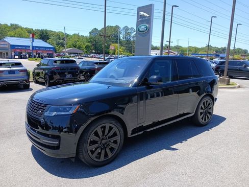 Used 2023 Land Rover Range Rover SE AWD/4WD image 1
