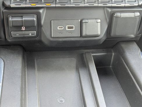 Used 2021 Chevrolet Silverado 2500 High Country w/ Z71 Off-Road Package image 25