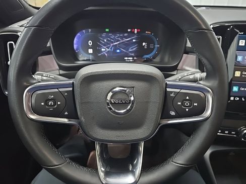 Used 2023 Volvo C40 P8 Recharge Plus image 19