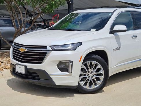 Used 2023 Chevrolet Traverse High Country AWD/4WD image 5