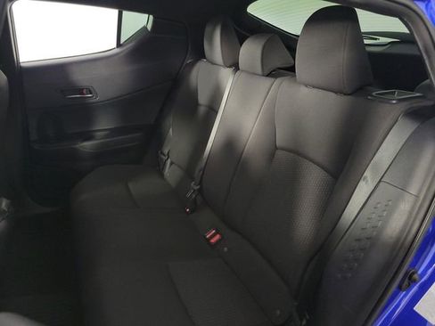Used 2019 Toyota C-HR LE FWD image 17