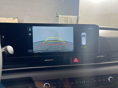 New 2026 Kia Carnival EX image 27