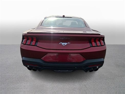 Used 2025 Ford Mustang Premium image 5