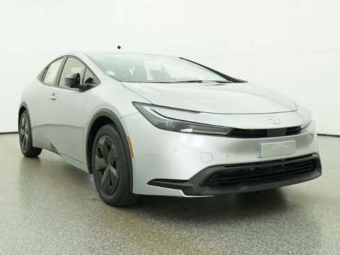 New 2026 Toyota Prius LE FWD image 33