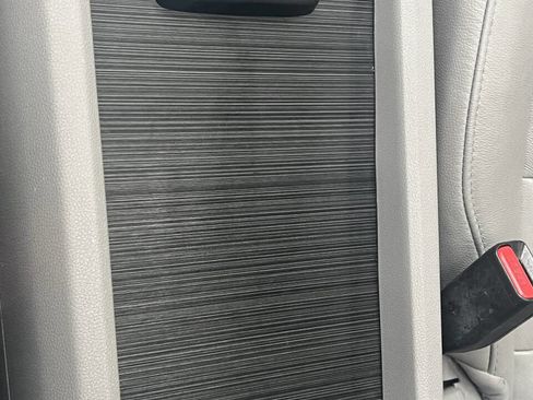 Used 2017 Honda Pilot Touring image 24