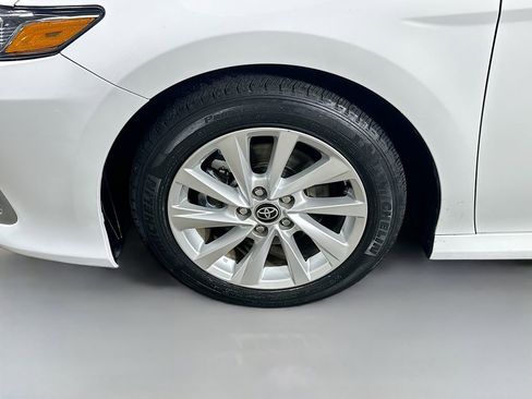 Used 2024 Toyota Camry LE FWD image 8