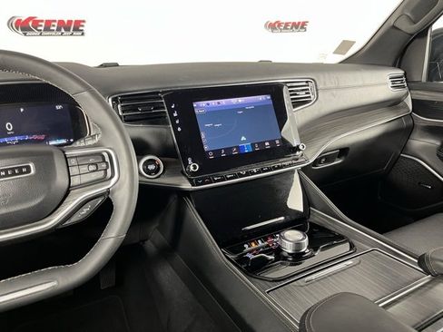 Used 2024 Jeep Wagoneer Series II w/ Flexible Seating Group image 19