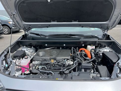 Used 2025 Toyota RAV4 LE image 32