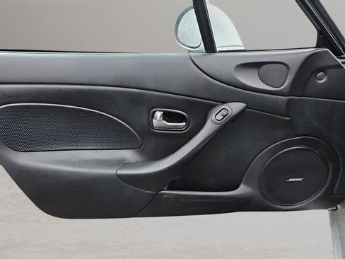 Used 2005 MAZDA MX-5 Miata LS image 15