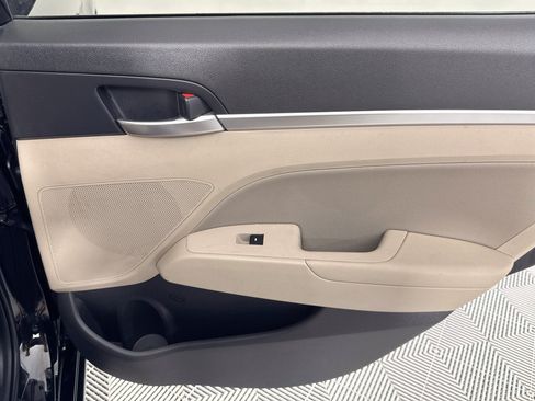 Used 2020 Hyundai Elantra SEL w/ Convenience Package (C2) FWD image 22