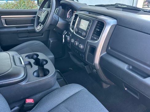 Used 2024 RAM 1500 Warlock AWD/4WD image 15