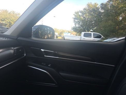 Certified 2025 Kia Telluride S image 24