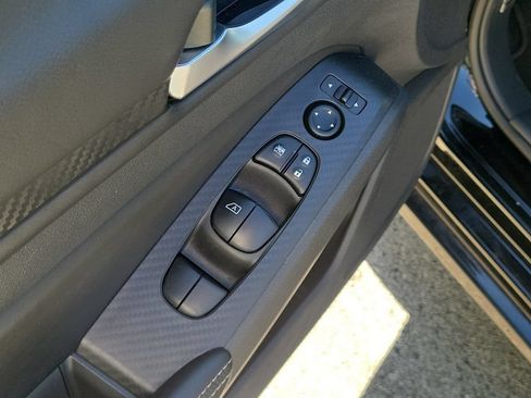 Used 2025 Nissan Altima 2.5 SV FWD image 19