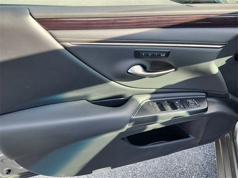 Used 2021 Lexus ES 350 350 w/ Premium Package image 12