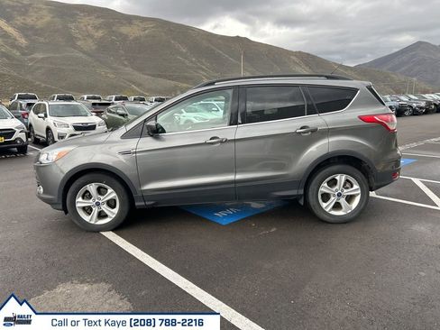 Used 2014 Ford Escape SE w/ Equipment Group 201A image 4