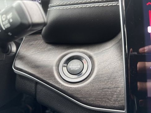 Certified 2021 Jeep Grand Cherokee L Limited image 23