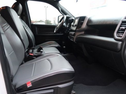 Used 2024 RAM 5500 Tradesman w/ Chrome Appearance Group image 9