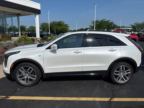 Used 2023 Cadillac XT4 Sport AWD/4WD image 3