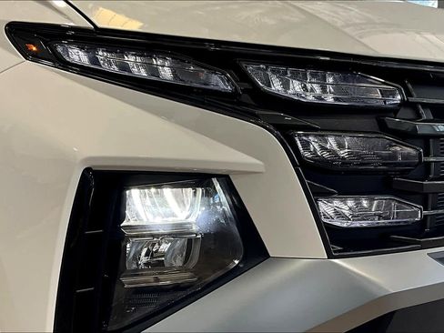 Used 2025 Hyundai Tucson SE image 21