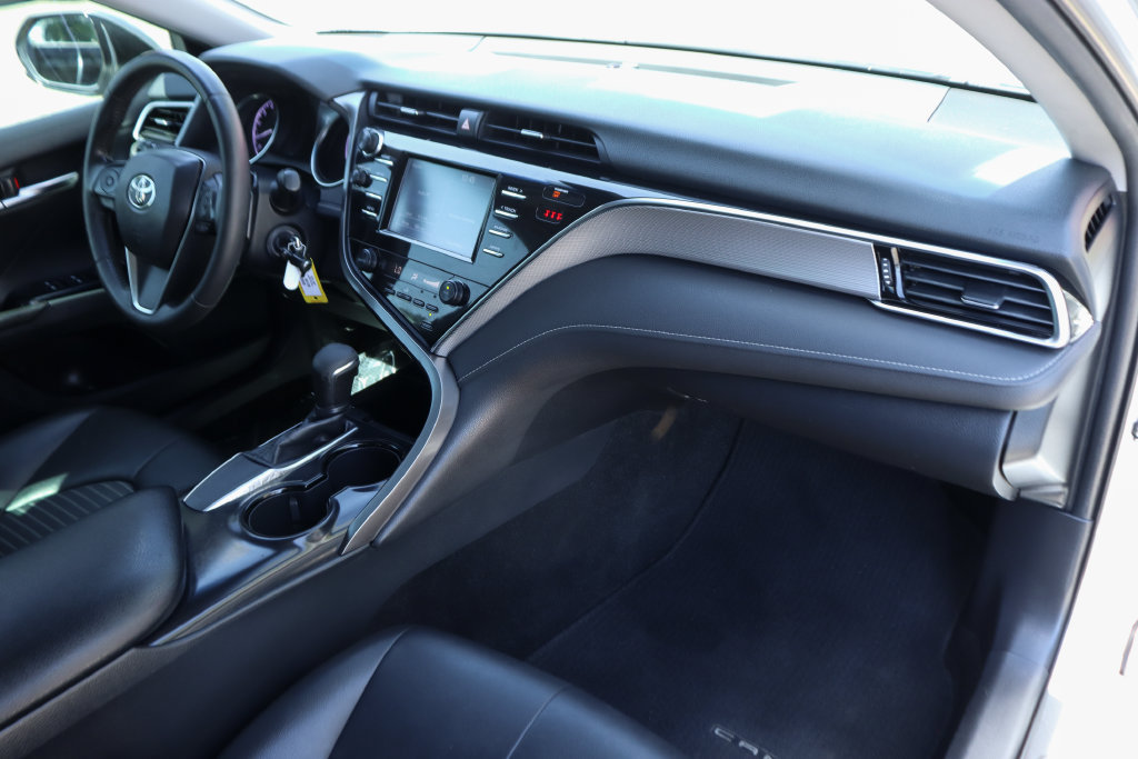 Used 2018 Toyota Camry SE FWD image 33