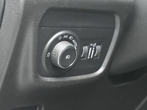 Used 2022 Jeep Grand Cherokee Overland AWD/4WD image 15