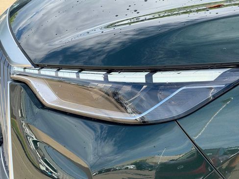 New 2026 INFINITI QX60 Luxe w/ Family Package image 10