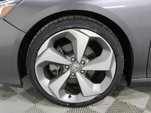 Used 2018 Honda Accord Touring image 33