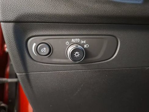 Used 2023 Buick Envision Essence FWD image 18