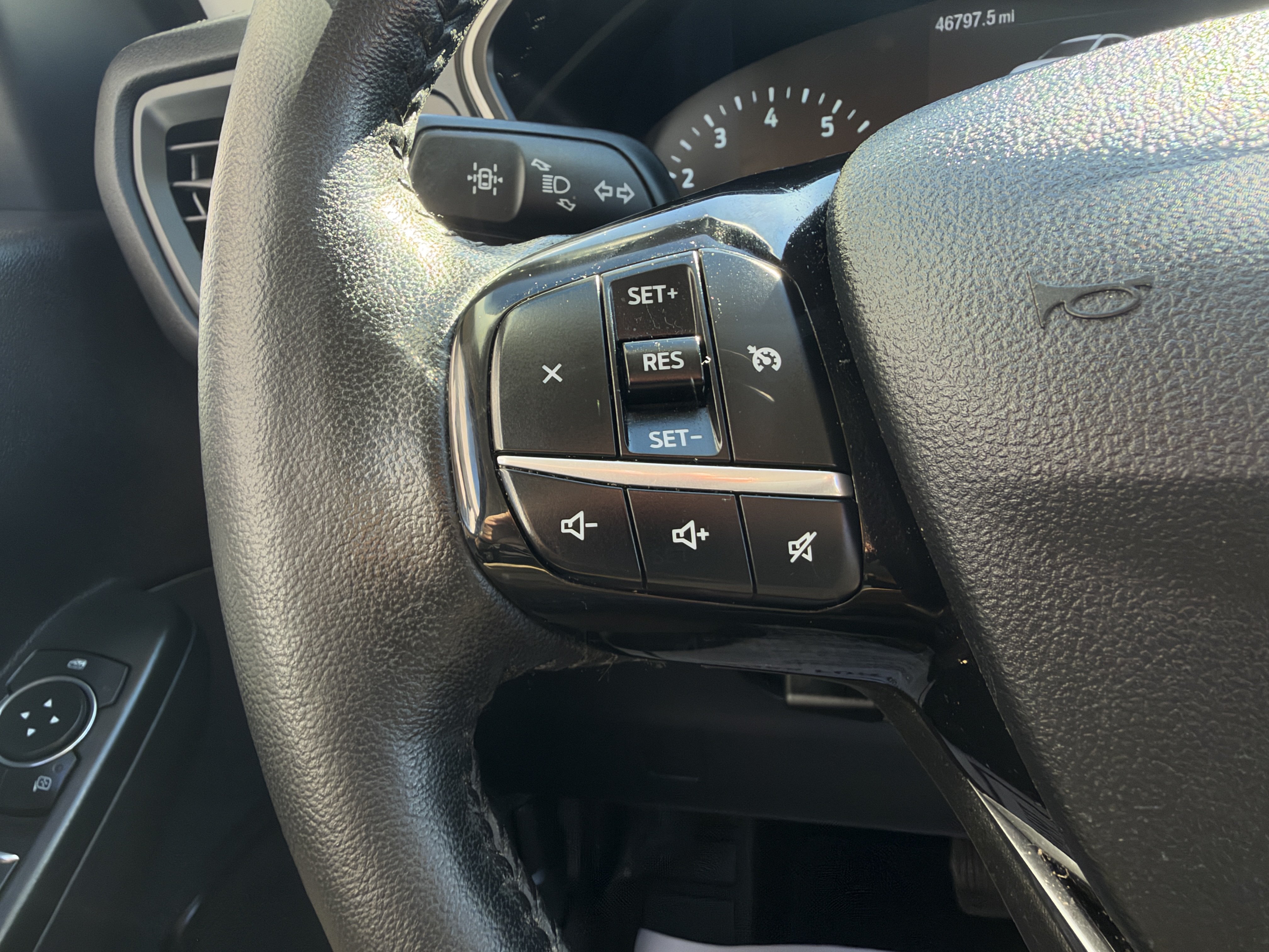 Used 2021 Ford Escape SE FWD image 33