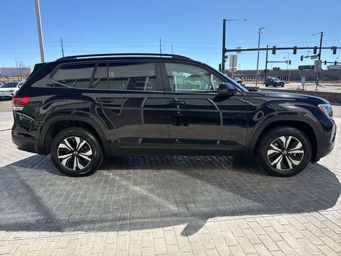 Certified 2024 Volkswagen Atlas SE image 8