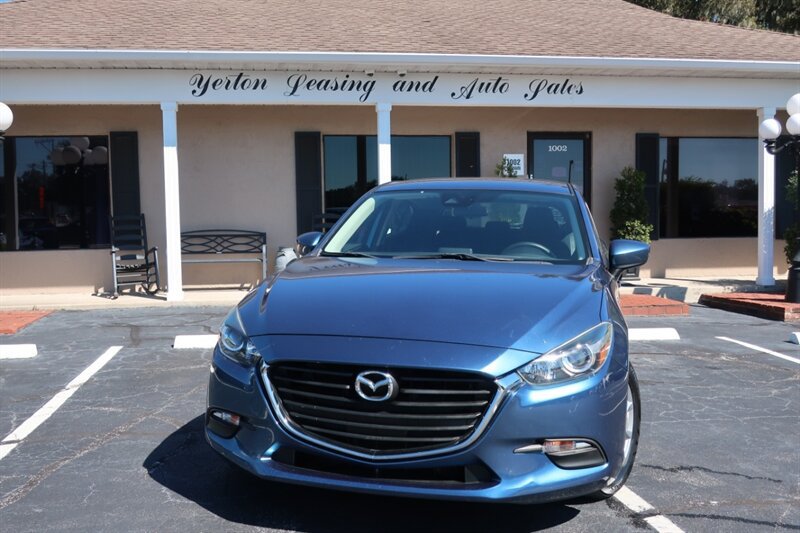 Used 2018 MAZDA MAZDA3 Sport FWD image 2