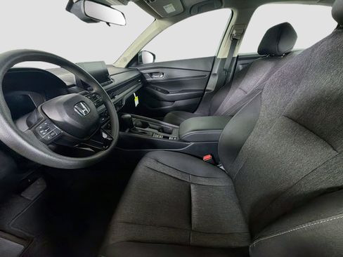Used 2025 Honda Accord SE image 13