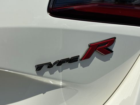 Used 2025 Honda Civic Type R image 12