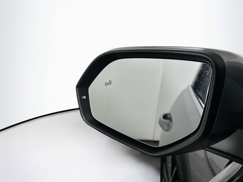 Used 2024 Volkswagen Atlas SE image 16