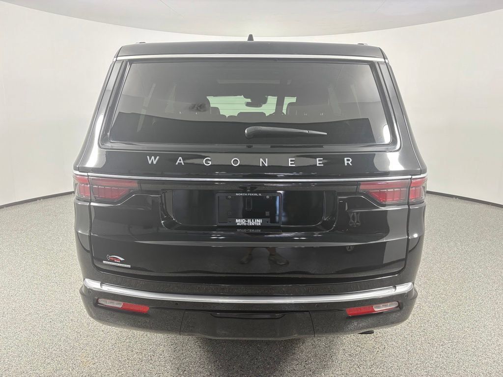 Used 2023 Jeep Wagoneer 4WD w/ Premium Group I image 6