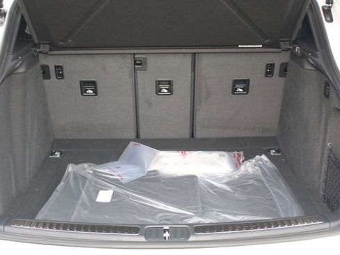 New 2025 Porsche Macan S image 12