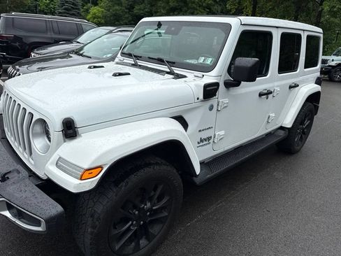 Used 2021 Jeep Wrangler Unlimited Sahara w/ Cold Weather Group AWD/4WD image 3